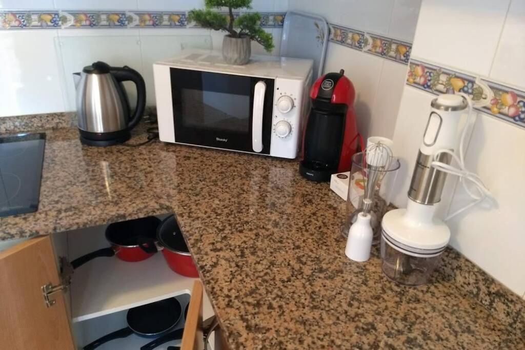 阿尔啼Bright & Spacious Apt - Panoramic Views!公寓 外观 照片